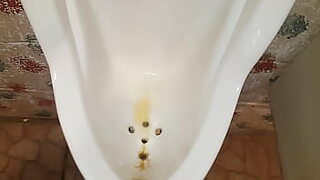 aunty pissing