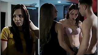 18 year old breaks the seal of the pussy with her step brothers big