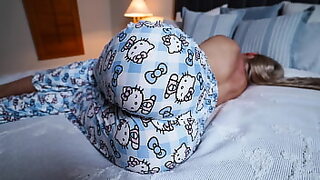 10 sec the naughty boy stripped off moms sari and fucked her hard