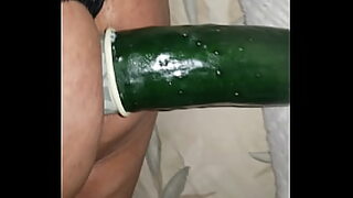 18 year old boy fucking a 20 year old girl