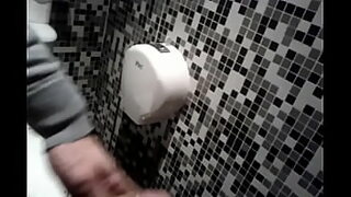 aliyah kurnia tkw di wc