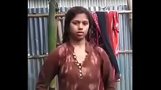 10 sec the naughty boy stripped off moms sari and fucked her hard