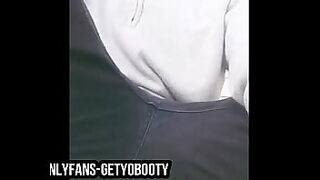 ass shaking while hands on the floor