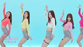 4 girls dancing tiktok