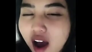 1 lobang 3 batang sampai keluar darah dari memek