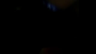 1080p un ouvrier costaud sest fait prendre en train de se branler dans un escalier