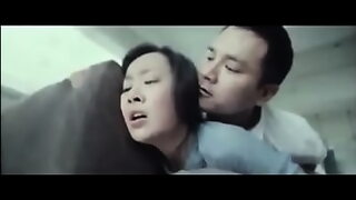 1 girl 4 boys at a time 1 in moutn 2 in vagina 1 in 2 hole