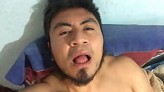 comadre culona en lenceria roja me saca la leche siempre quiere mas la goloza