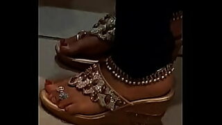 anklet feet worship