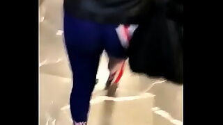 1080p un ouvrier costaud sest fait prendre en train de se branler dans un escalier