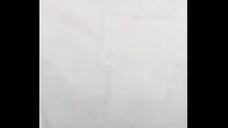 1080p un ouvrier costaud sest fait prendre en train de se branler dans un escalier