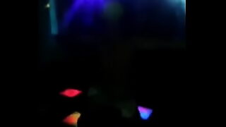 agacharse para cojer el jabon