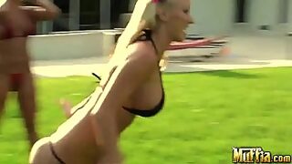 18 year nude bathing
