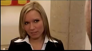 1 girl 4 boys at a time 1 in moutn 2 in vagina 1 in 2 hole