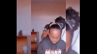 1080p un ouvrier costaud sest fait prendre en train de se branler dans un escalier