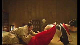 10 sec stepmother shares hotel bed without clothes with horny stepson