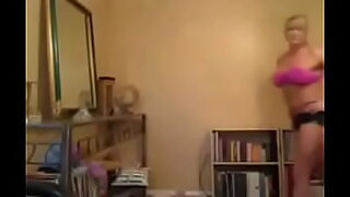aunty changing hidden cam