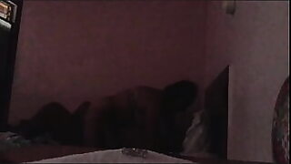 chivola se aprovecha de tio mientras duerme