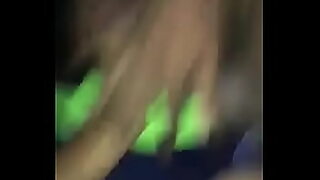 1080p un ouvrier costaud sest fait prendre en train de se branler dans un escalier