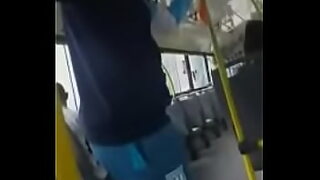 1080p un ouvrier costaud sest fait prendre en train de se branler dans un escalier