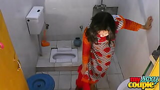 aunty changing hidden cam