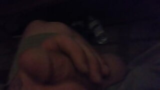 18 years gilr masturbating her self