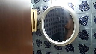 aunty bathing hidden cam