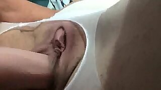18 year old fucks mom