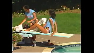 amautor brunette deepthrous and enjoys doggystyle