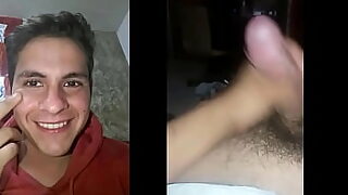 amigo dejo a su novia caliente y sola conmigo asi que nos pusimos a coger a sus espaldas siguenos en