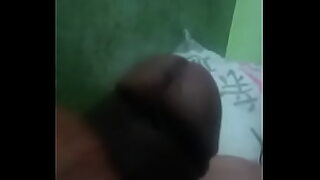 18 year old na lalaki hinalikan at titirahin ang maputing tiyahin
