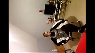 la cougar en chaleur sara jay traite la bite de sa colocataire avec sa chatte mature avant de sortir sa sangle et de bourrer son petit trou du cul jusqua ce quil jouisse video complete e