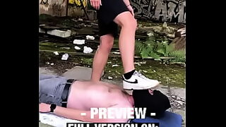 2 army man rapping a girl