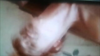18 year old showing you how to cum just by using your hands