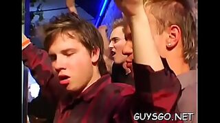 1 man sex with 5 girls in sleeping mode