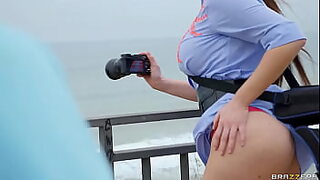 10 sec stepmother shares hotel bed without clothes with horny stepson