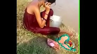 aunty hidden bath