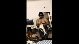 18 hot girls nude boobs