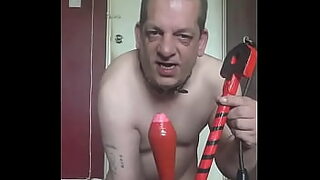 10 sec the naughty boy stripped off moms sari and fucked her hard
