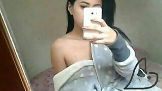 a su hermana dormida y se la folla