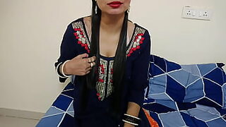 anty hidden camera saree change