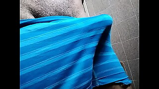 ass shaking on the dick
