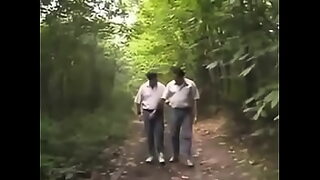 1 laki 2 perempuan