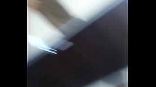 1080p un ouvrier costaud sest fait prendre en train de se branler dans un escalier