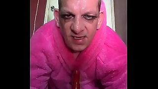 2 cocks
