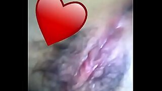 a su hermana dormida y se la folla