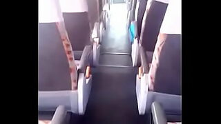 1080p un ouvrier costaud sest fait prendre en train de se branler dans un escalier