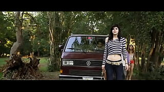 1 girl 4 boys at a time 1 in moutn 2 in vagina 1 in 2 hole