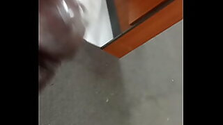 awek fitting room