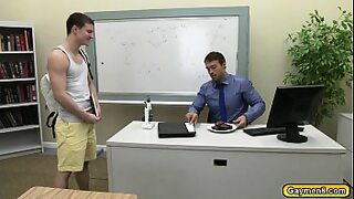 1 cock in 2 ass
